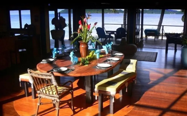 Bocas Beachfront Lodge