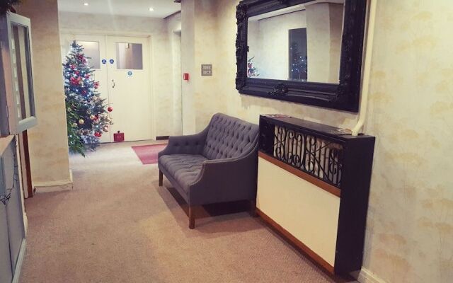 Paddocks Hotel
