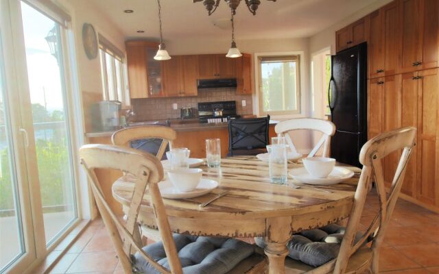 Naramata Bench 3 3 Bedrooms 1.5 Bathroom Home