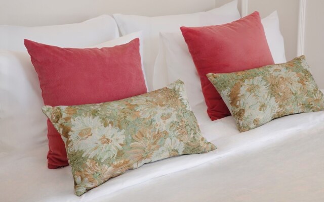 Le Macaron Boutique Hotel