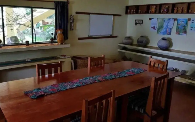 Gucumatz Lakeside Inn