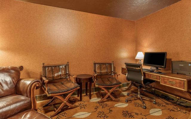 Lloyd Hotel Astoria Bayfront, an Ascend Collection Hotel