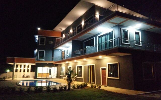 OYO 665 Sj House Hotel