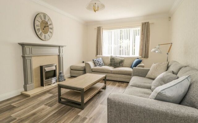 Moss Carr, Grimsby