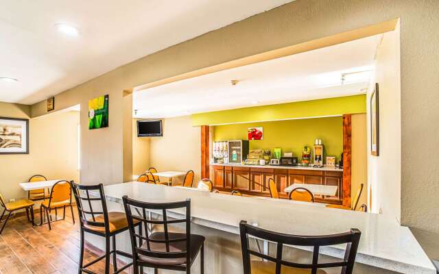 Quality Inn Carbondale University area