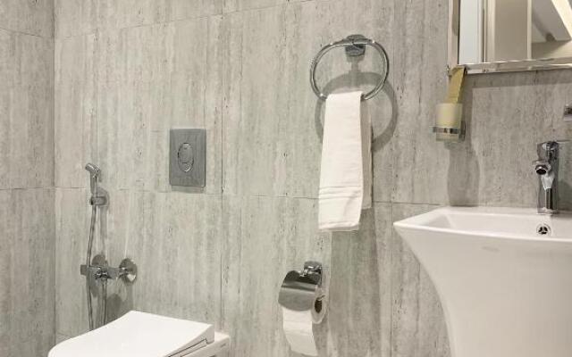 Kease Arid H -4 Luxury Gold Balcony AX72