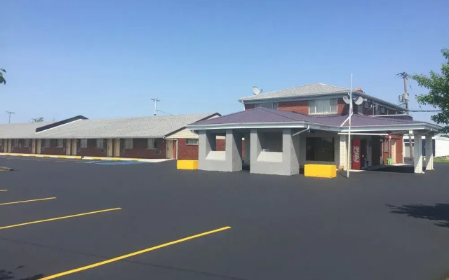 Americas Best Value Inn & Suites - East Toledo/Millbury