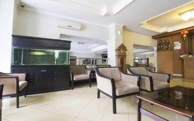 RedDoorz near Cihampelas Walk