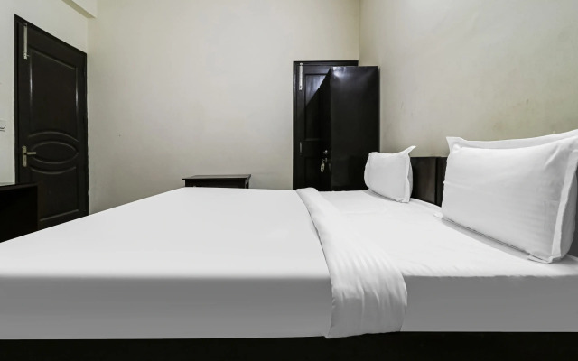Devine Stay By OYO Rooms