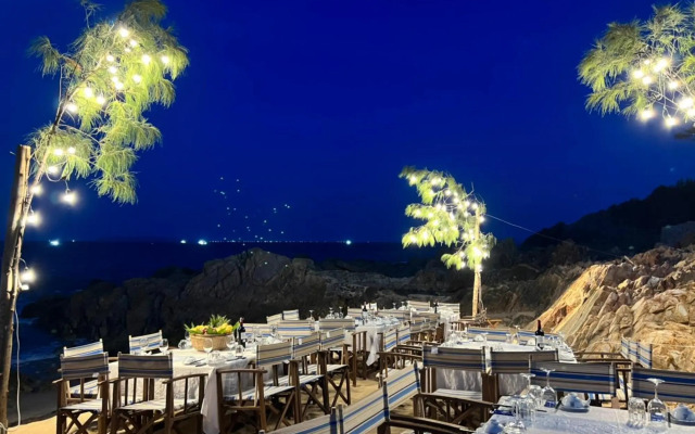 Rubeach Hotel & Resort