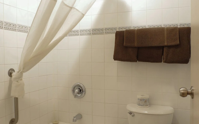 Canadas Best Value Inn and Suites Fernie