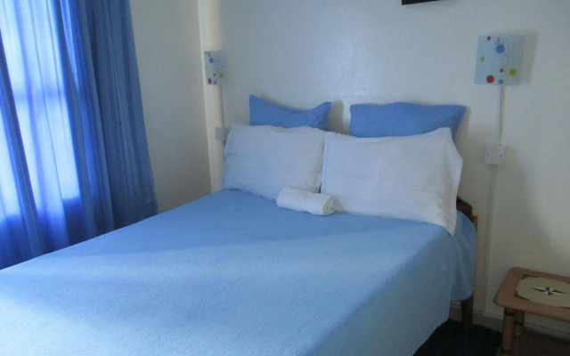 Liya Guest Lodge