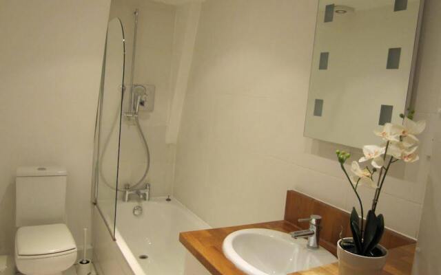 D Collection @Kensington