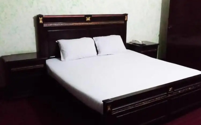 Royal Palace Hotel Lahore