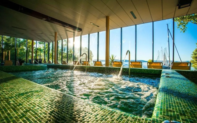 BL YachtClub & Apartments