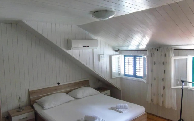 Peric Rooms