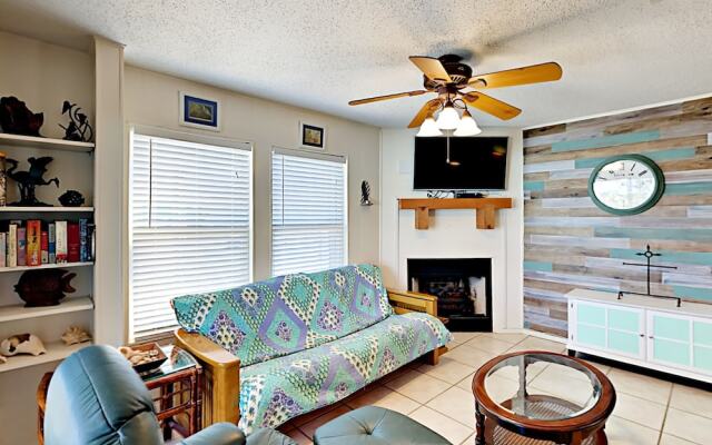 The Purple House - Four Bedroom Home