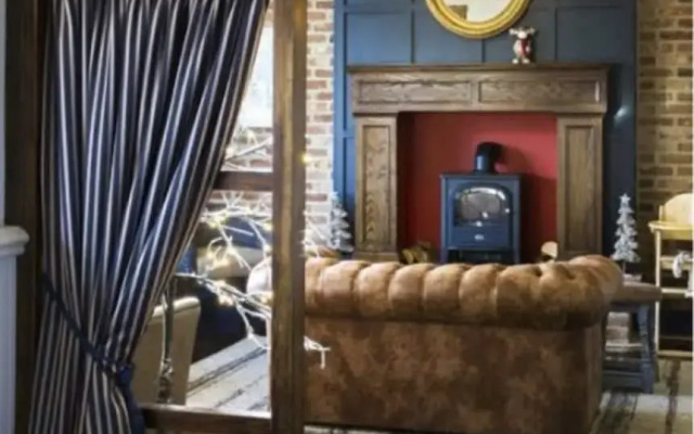 Holystone Bar and Restaurant