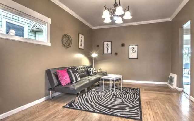 Renovated 2BR Lake View Condo