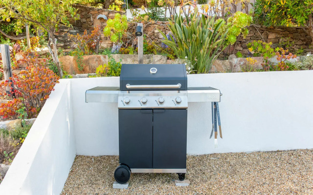 Villa in Cavalaire With Sea View & Pool