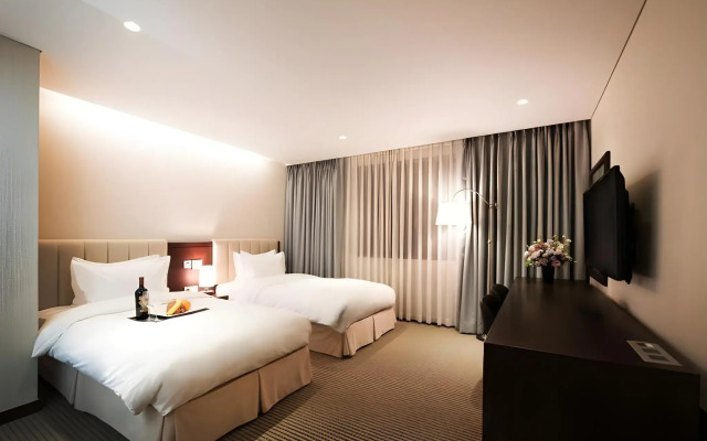 Travelodge Myeongdong City Hall