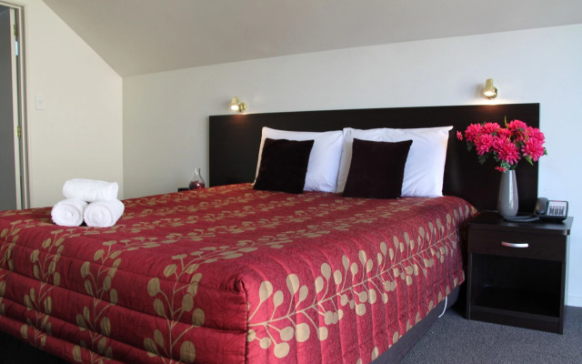 Alcala Motor Lodge
