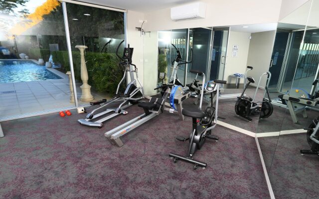 Springfield Lakes Boutique Hotel
