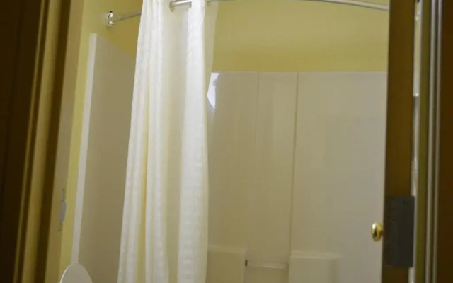 Budget Inn Williamsville