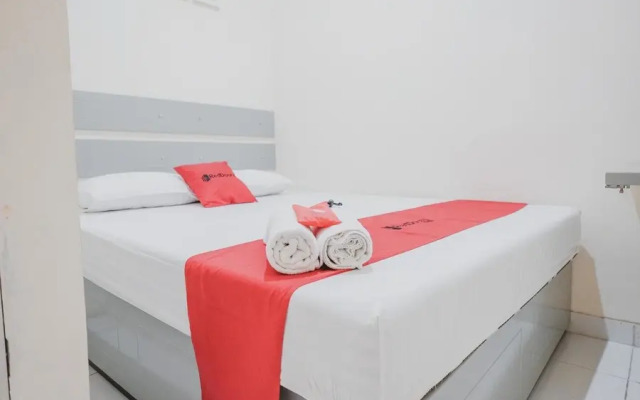 RedDoorz near CBD Ciledug