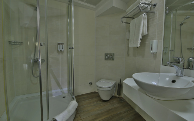 Selcuk Hotel Sems-i Tebrizi