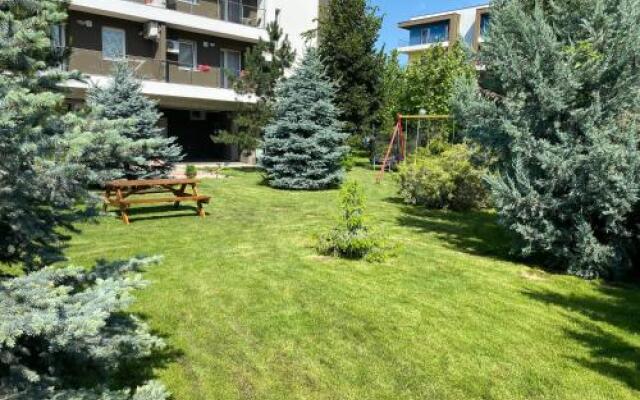 Bucharest Airport Suites & Villas