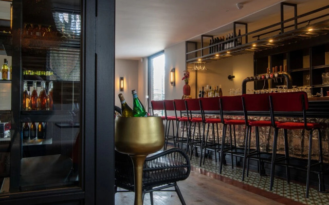 Boutique Hotel Four