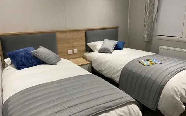 Elite Bluewater Lodge