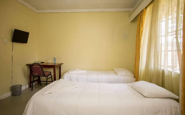 Benliza Guest House - Adults Only