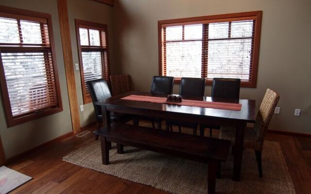 Mountain Town Properties Grey Wolf 5