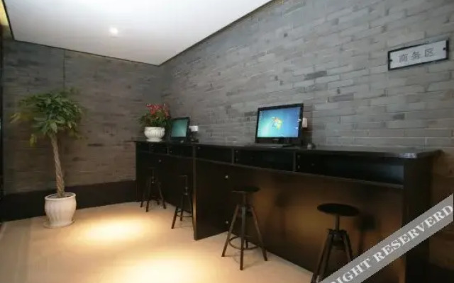 Elai Hotel (Nanjing Dingjiazhuang Metro Station)
