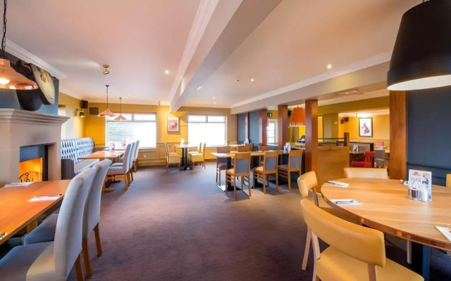 Premier Inn St. Neots - Colmworth Park