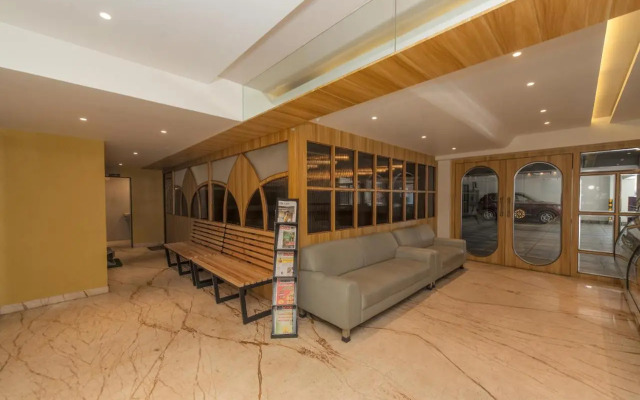 OYO Premium Light House Hill