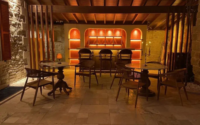 Dionysos 1789 Boutique Hotel