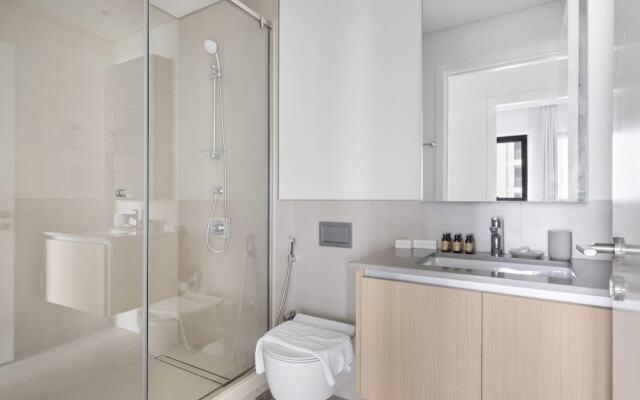 Silkhaus Summer Towers Creek Harbour