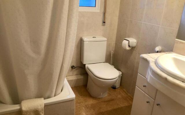 SALOU 1 linia de mar 3 baños 3 hab.WIFI 110m2