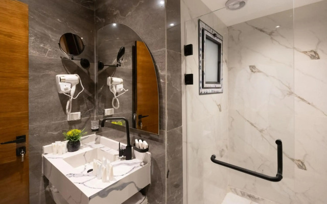 Panorama Pyramids Inn