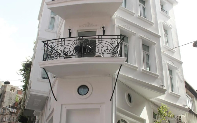 The White Swan Suites Beyoglu
