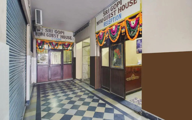POP 82436 Gopi Mini Guest House