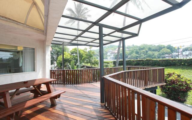 Two Dots On Line B&B