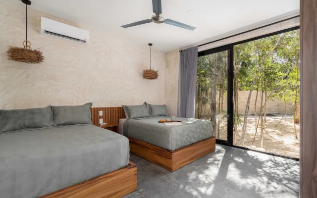 Twelve O’Clock Luxury Villas