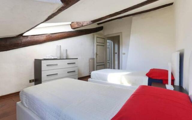 Massimiliano apartment in center with AC