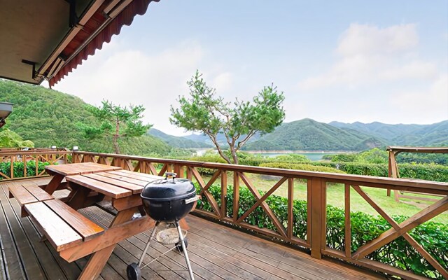Chungju Morning Lake Pension