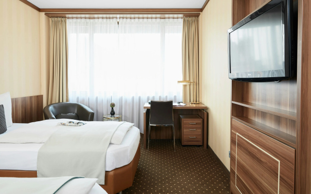 Living Hotel Düsseldorf - Image 4