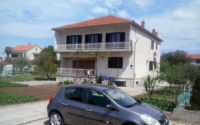 Pave Apartment